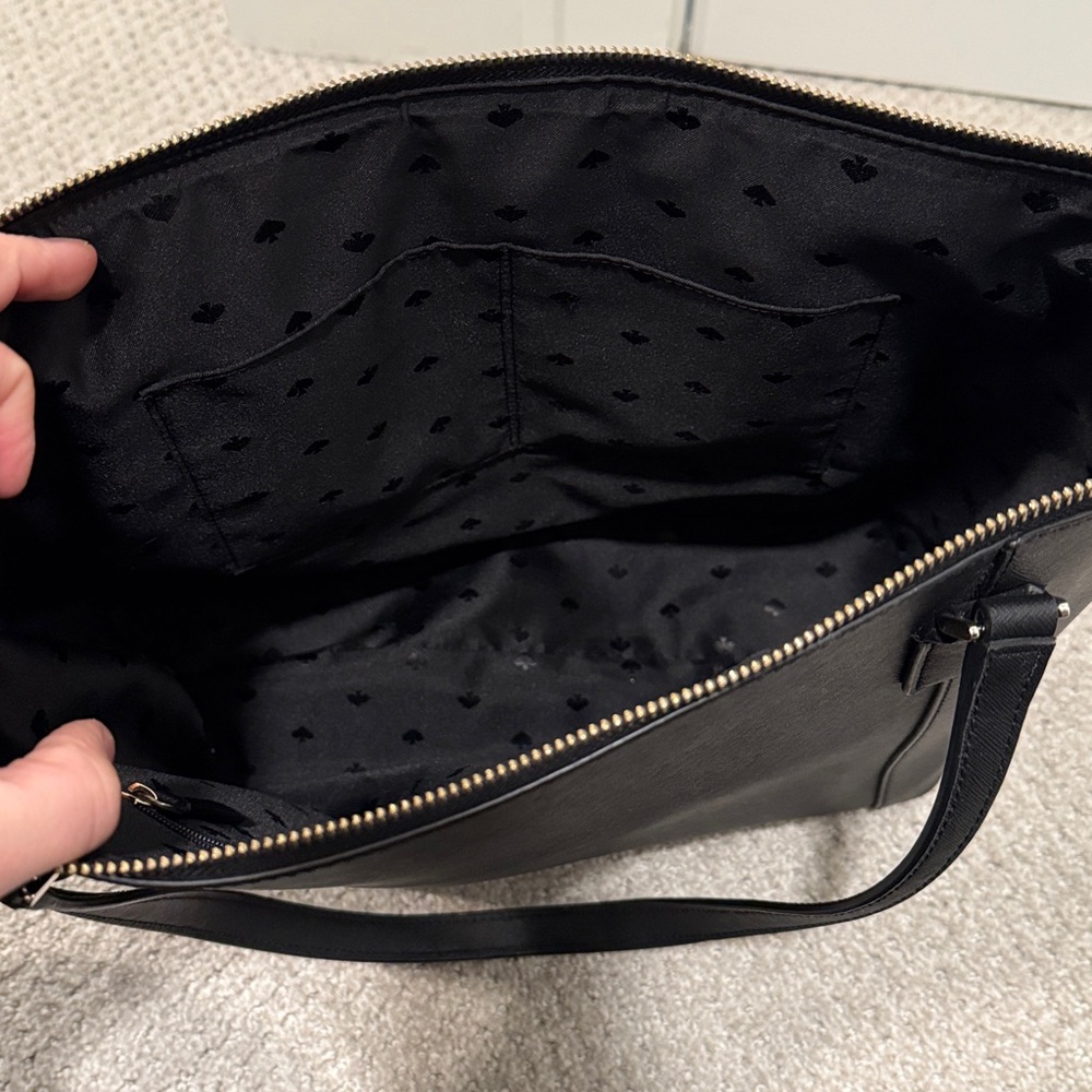Kate spade Cameron pocket tote gently used - Picture 8 of 8
